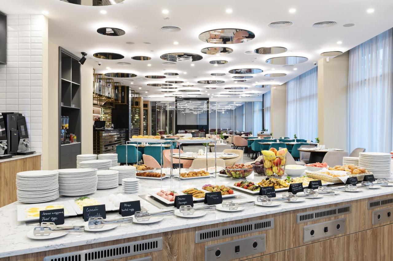 Premier Hotel Odessa Exteriör bild The buffet at the lounge