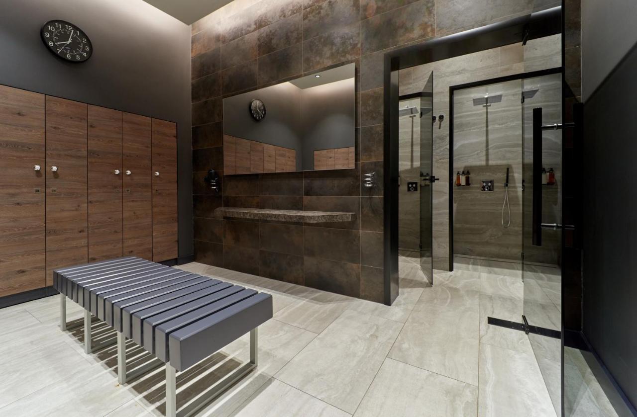 Premier Hotel Odessa Exteriör bild Locker room