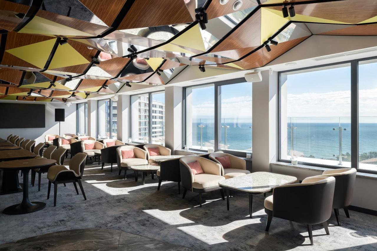 Premier Hotel Odessa Exteriör bild The Club at Brisbane International Airport